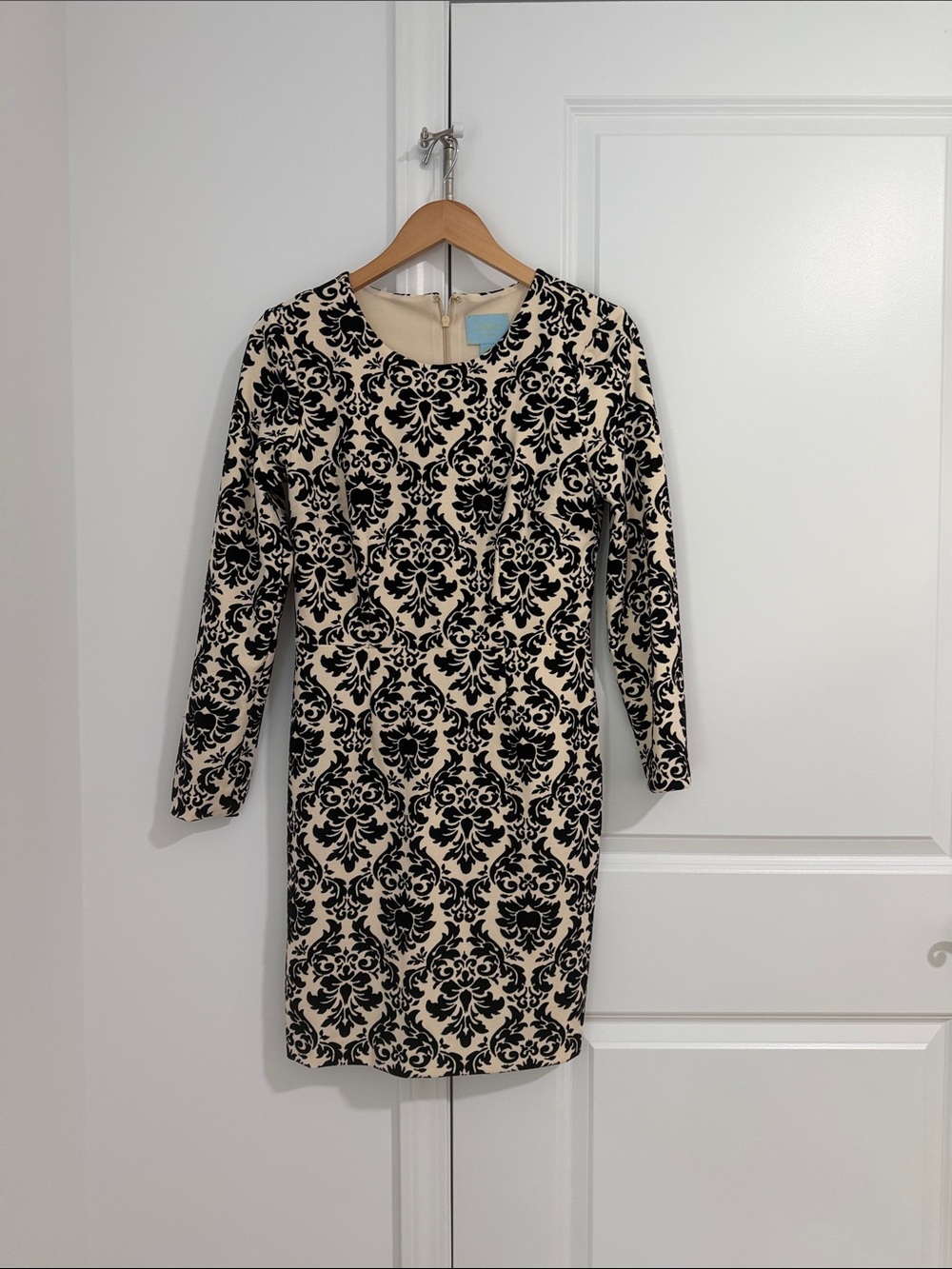 CeCe Cream and Black Long-Sleeve Damask Sheath Dress